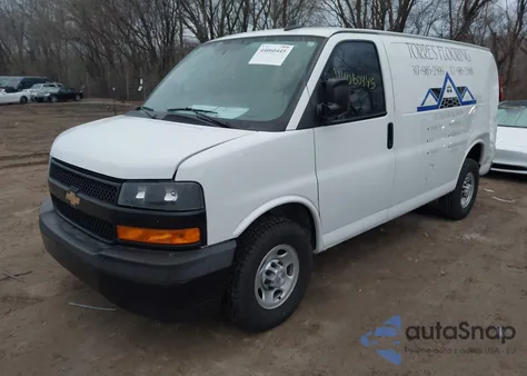 2019 Chevrolet Express 2500 Work Van из США, поврежденный, VIN 1GCWGAFPXK1365976